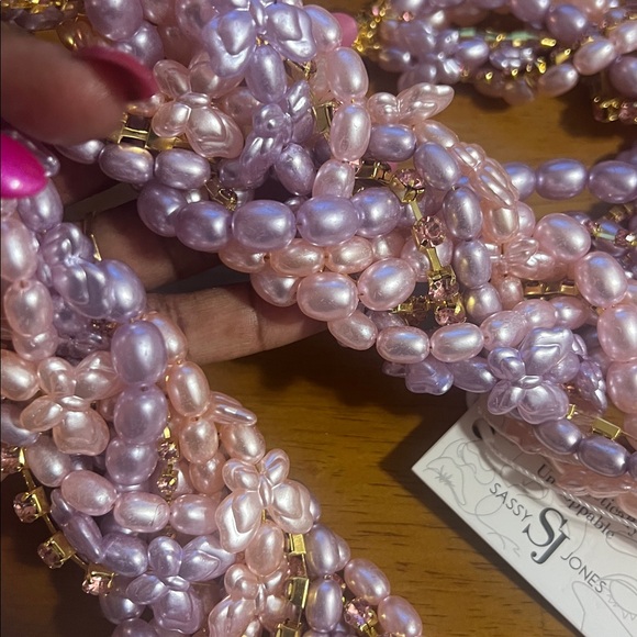 Sassy Jones Twisted Pink and Purple pearl like Necklace and bracelet - Picture 4 of 4